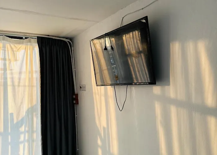 Apartment Chubby 9 *
